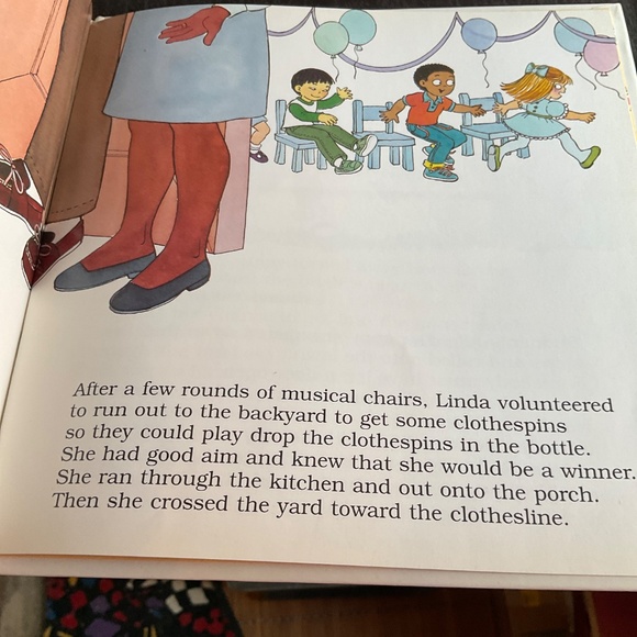 Book - Linda Saves the Day by Roz Schanzer.  K74 - Picture 3 of 3